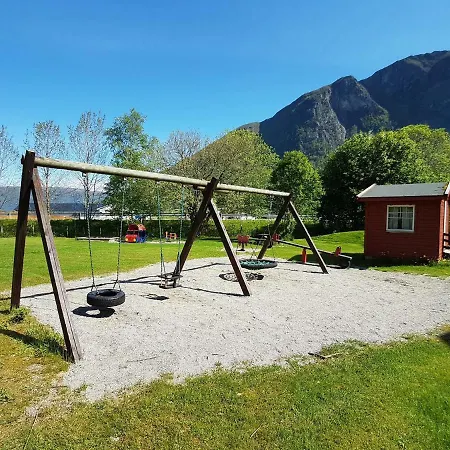 Vistdal * Myklebostad (More og Romsdal)